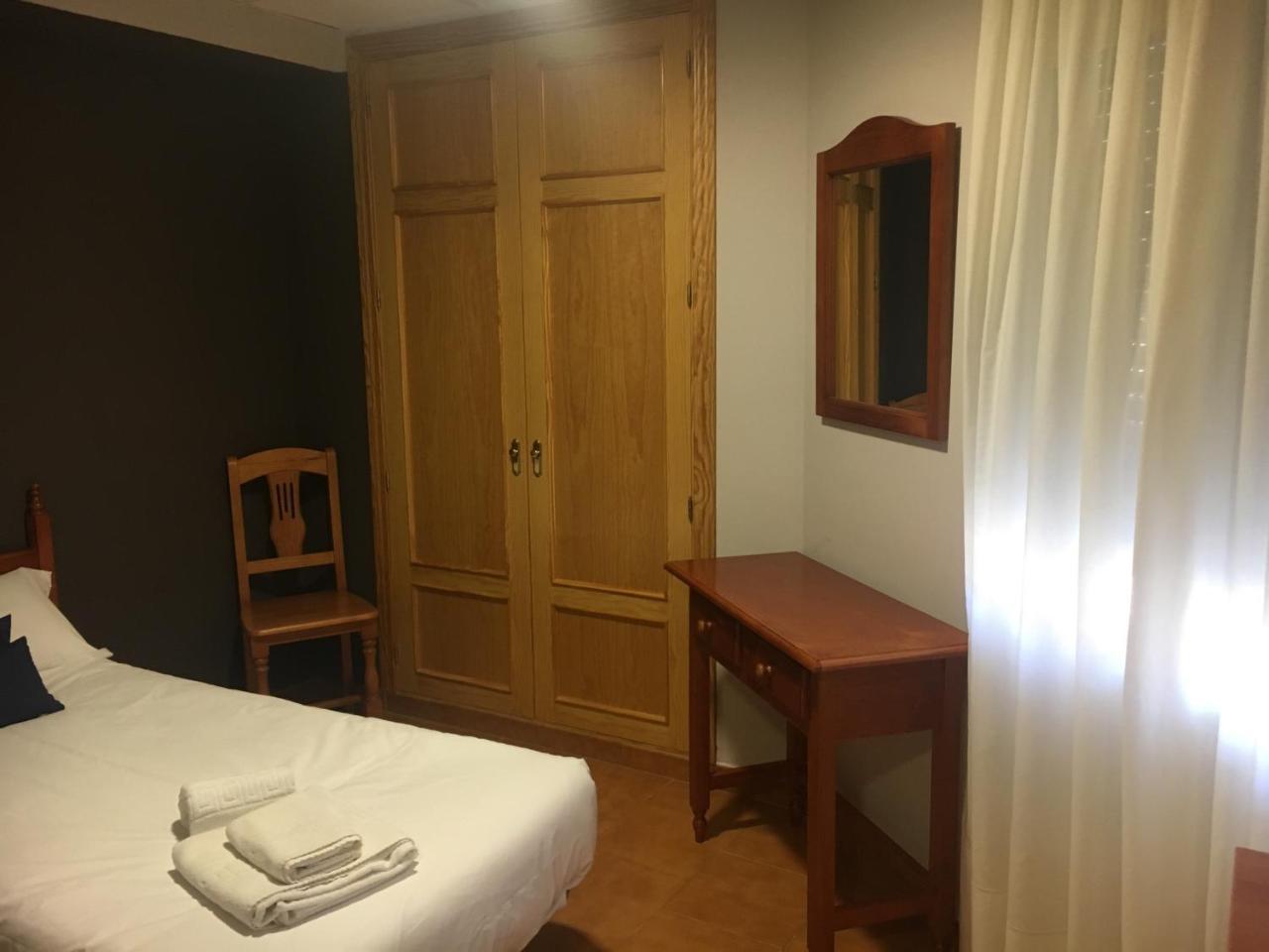 Hostal Imaginatelo Carrascosa del Campo エクステリア 写真
